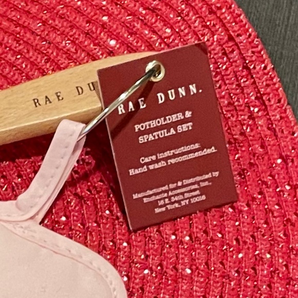 Rae Dunn Potholder & Spatula Set - Picture 4 of 5